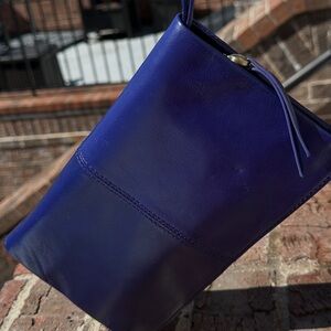 HOBO Winter Violet wristlet, Leather Bag, NWT stunning color!